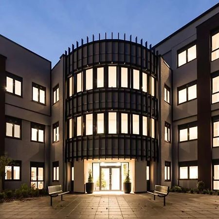 New One Bedroom Luxury Apartment In Solihull Exterior photo