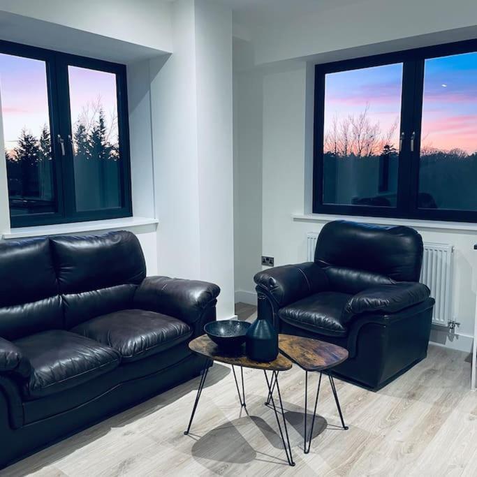 New One Bedroom Luxury Apartment In Solihull Exterior photo